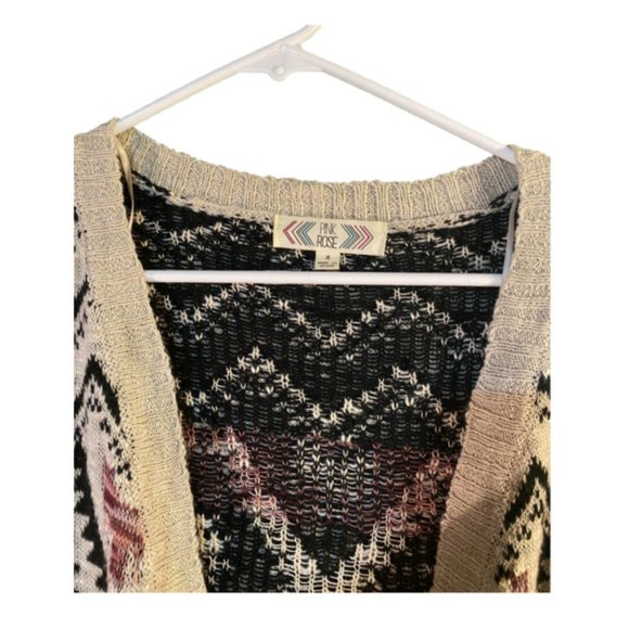 Patterned Knit Cardigan - Picture 4 of 6